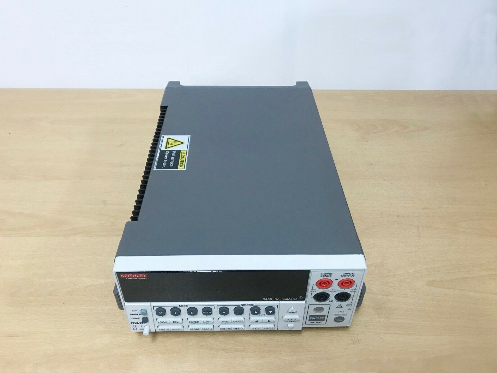 Источник-измеритель Keithley 2440 (демонстрационный)